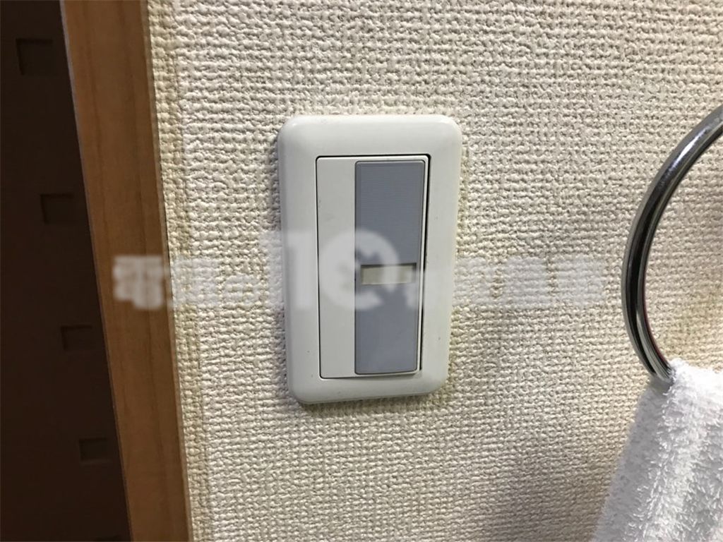 壁に設置されているスイッチ