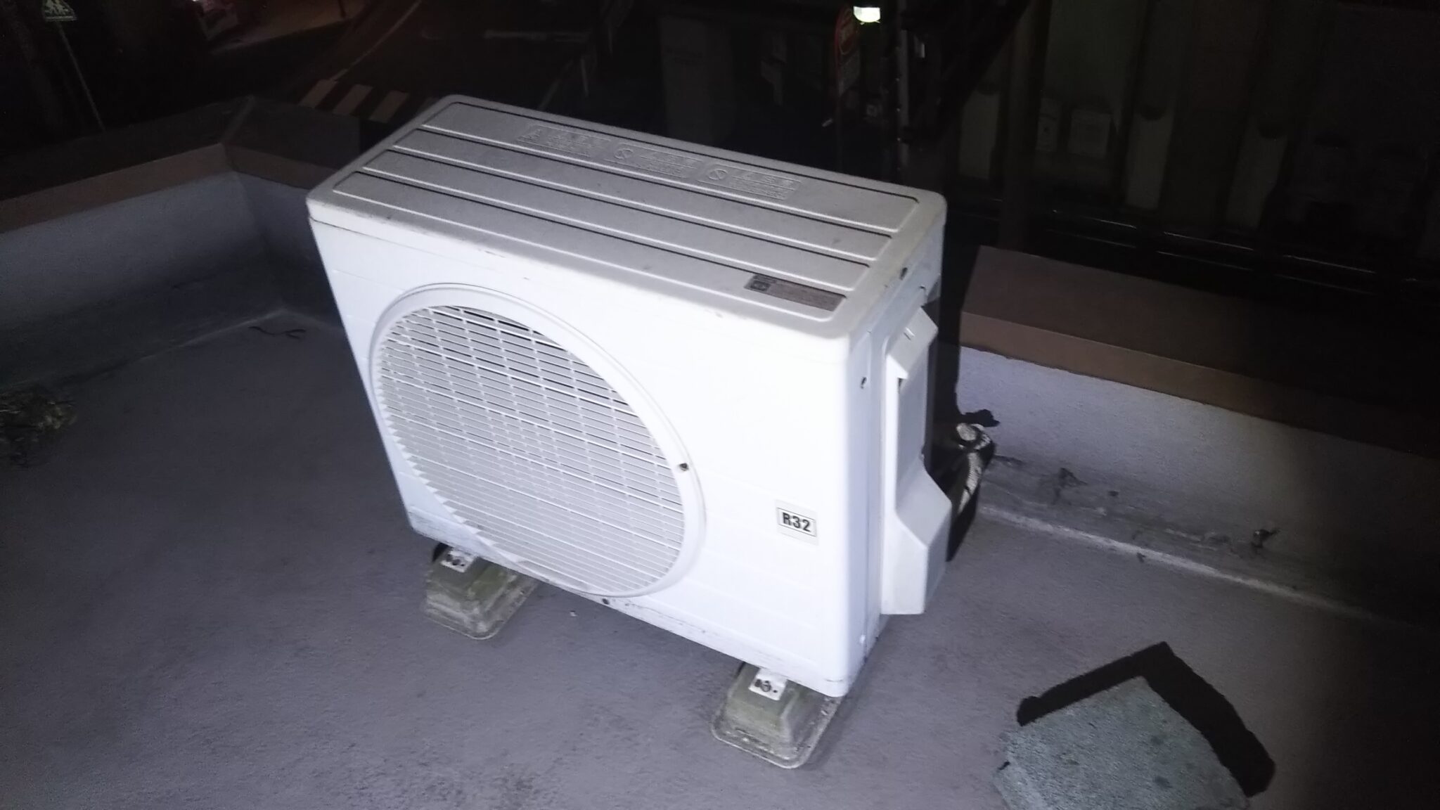 暖房の設定温度は何度が適温？快適な冬にするコツを解説 電気工事なら電気の110番