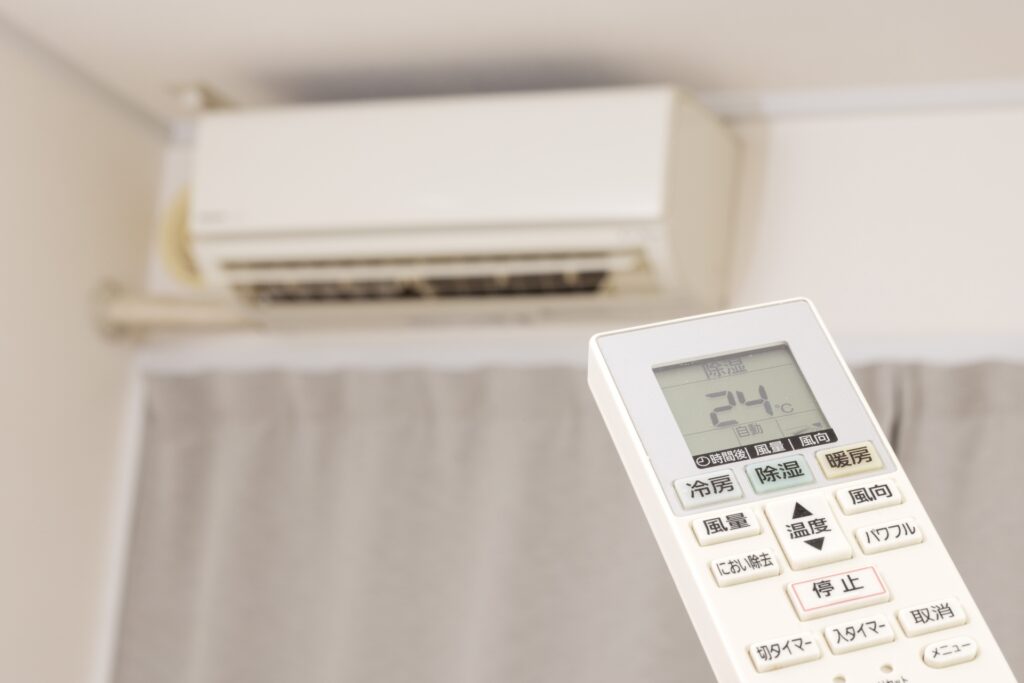 エアコン冷房は動くが暖房が動かない原因と対処方法を解説