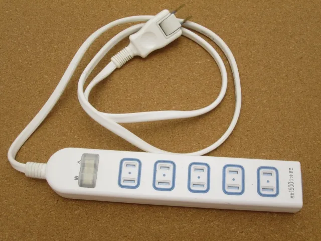 電源タップ(延長コード)