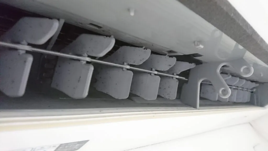 エアコンの結露とカビの発生